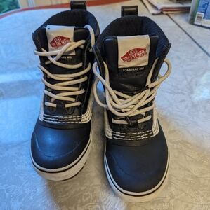 Vans MTA snowboots size 7